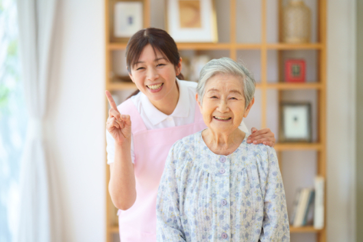 介護医療院と病院（介護療養型医療施設）の違い｜創設の背景や種類も解説