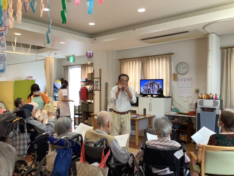 ハーモニカ演奏