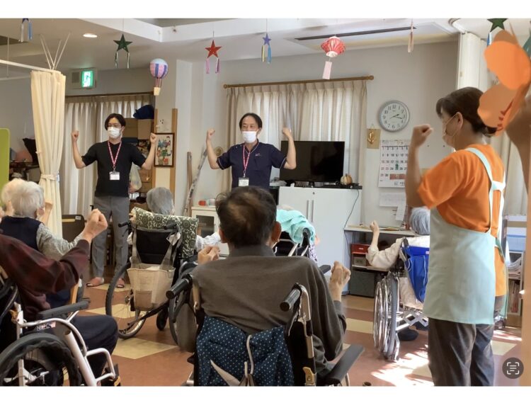 ゴールドエイジエクセレントに入居するとますます健康になっちゃう？健康体操教室 を開催しました！