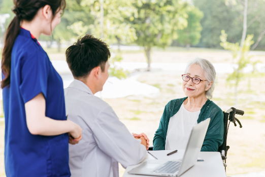 アドバンス・ケア・プランニング（ACP）とは？定義や目的・進め方を解説